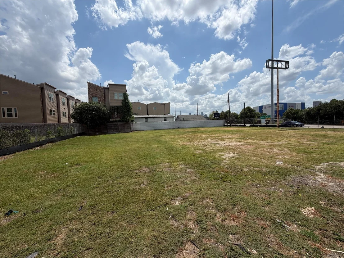 Photo of 4512 Katy Freeway