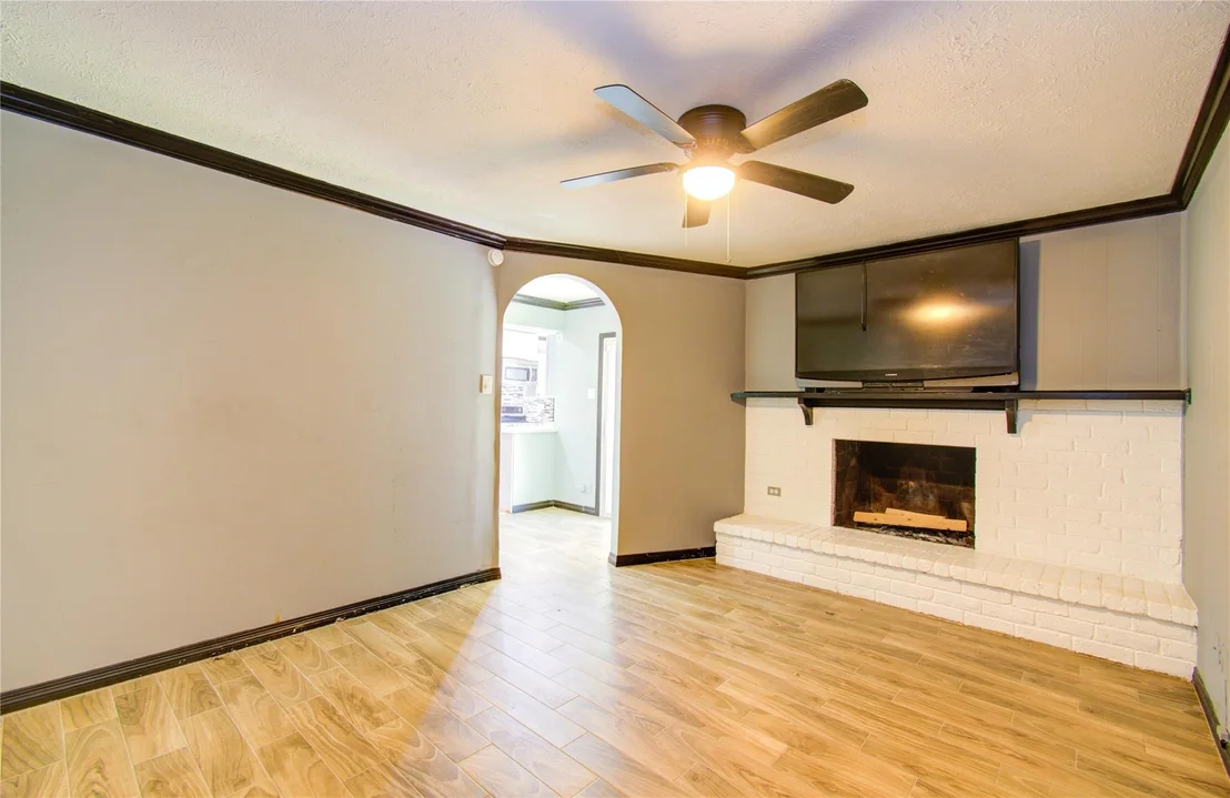 Photo of 8014 Streamside Drive