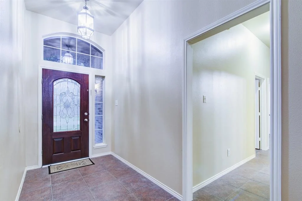 Photo of 421 Laddingford Lane