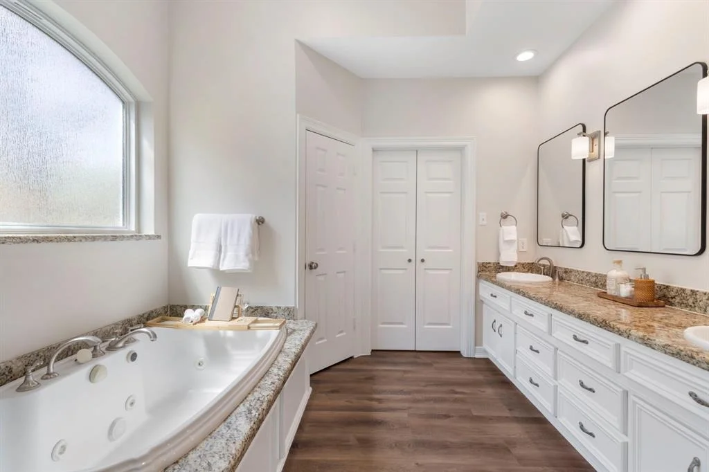 Photo of 38 E Shadowpoint Circle