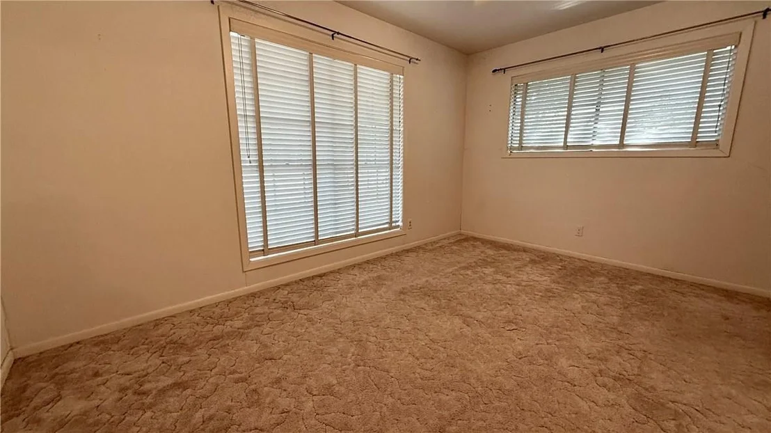 Photo of 203 Longfellow Lane