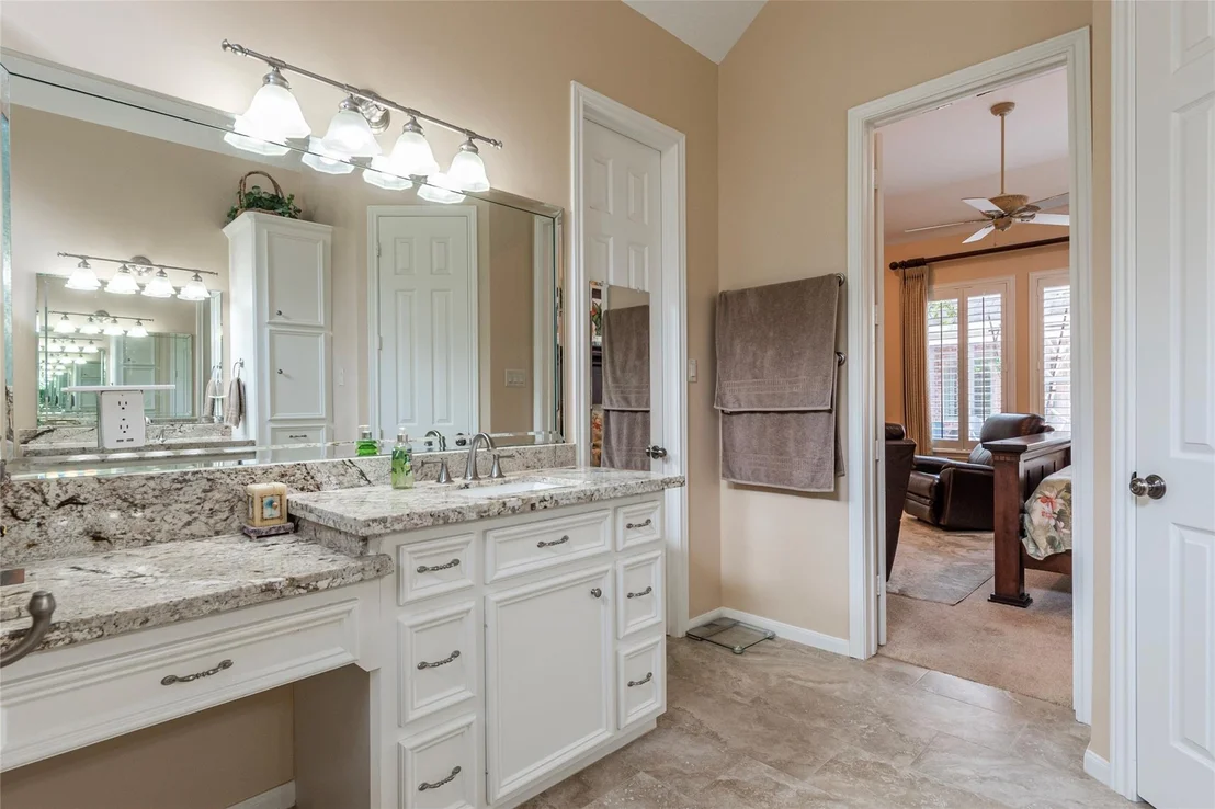 Photo of 712 Harborside Way