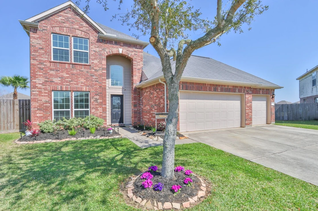 Photo of 802 Brushfield Court