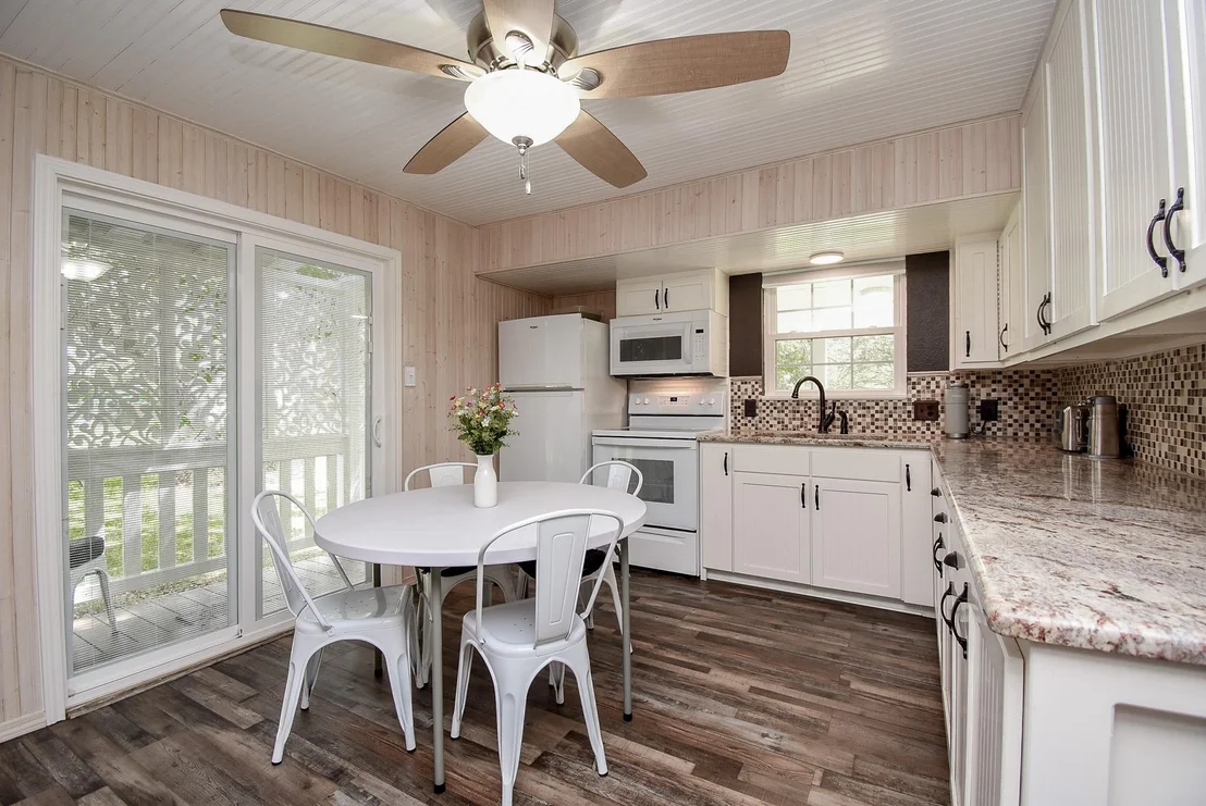 Photo of 1678 Bayview Drive
