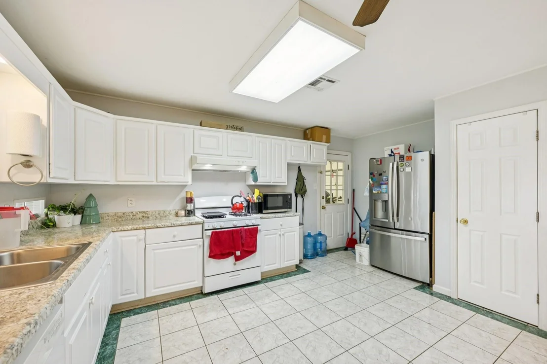 Photo of 3036 Crest Drive