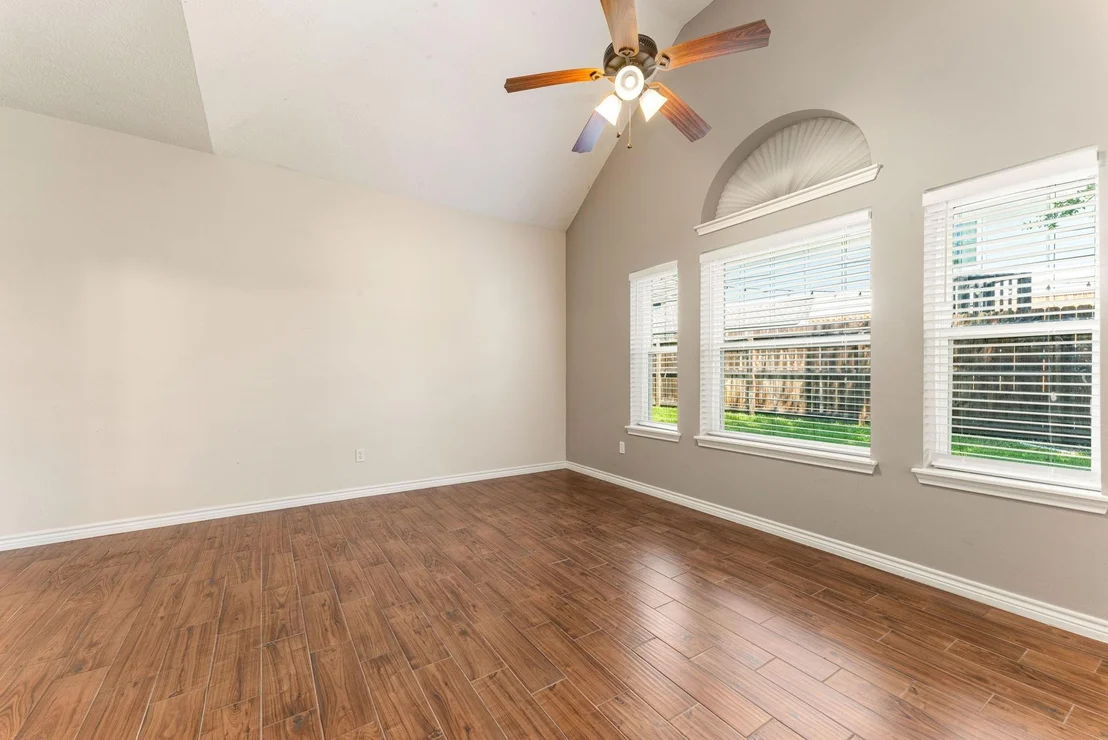 Photo of 303 S Cypress Estates Circle