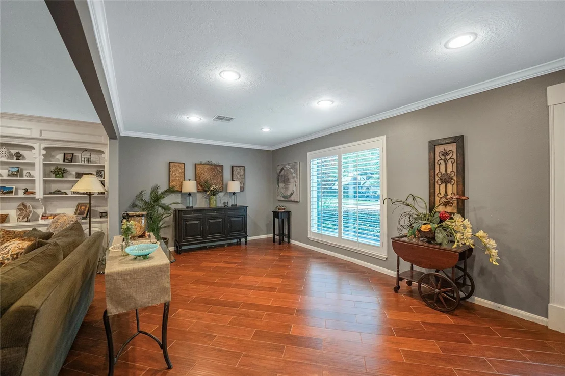 Photo of 14610 Carolcrest Drive