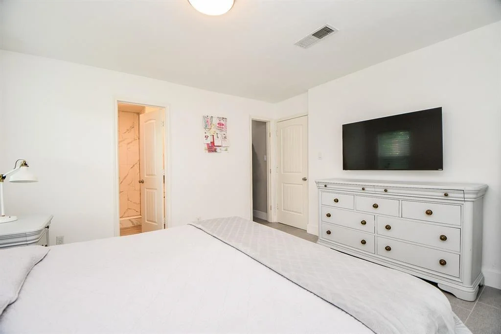 Photo of 9427 Springmont Drive