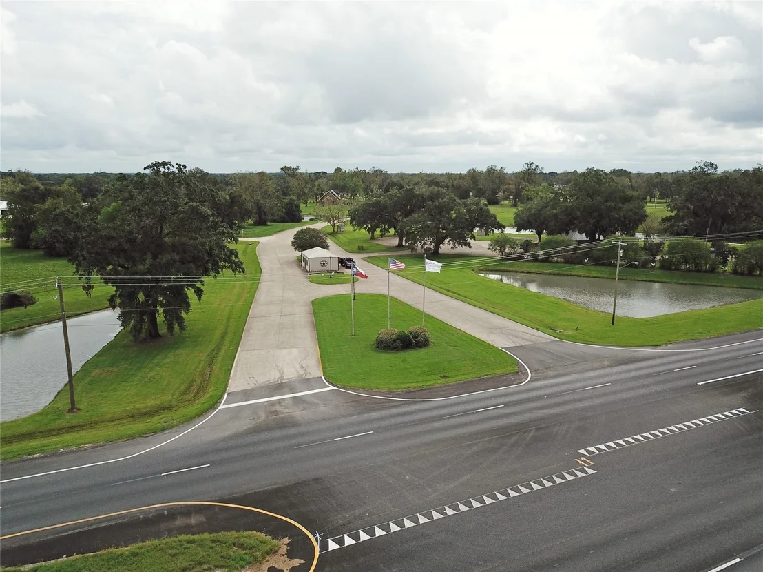 Photo of 248 Middle Bayou Trail