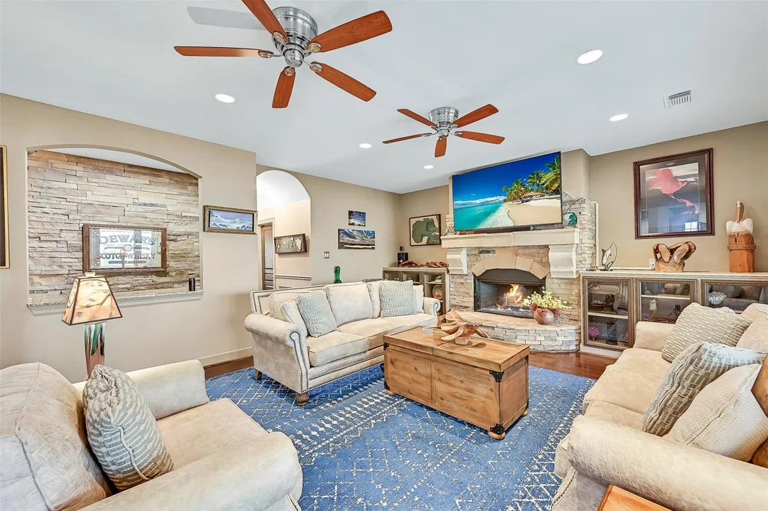 Photo of 3934 Tres Drive