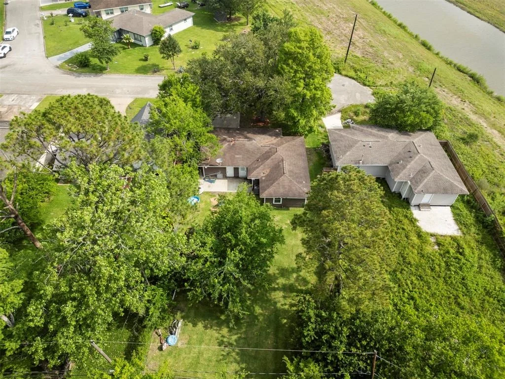 Photo of 915 Temple Drive
