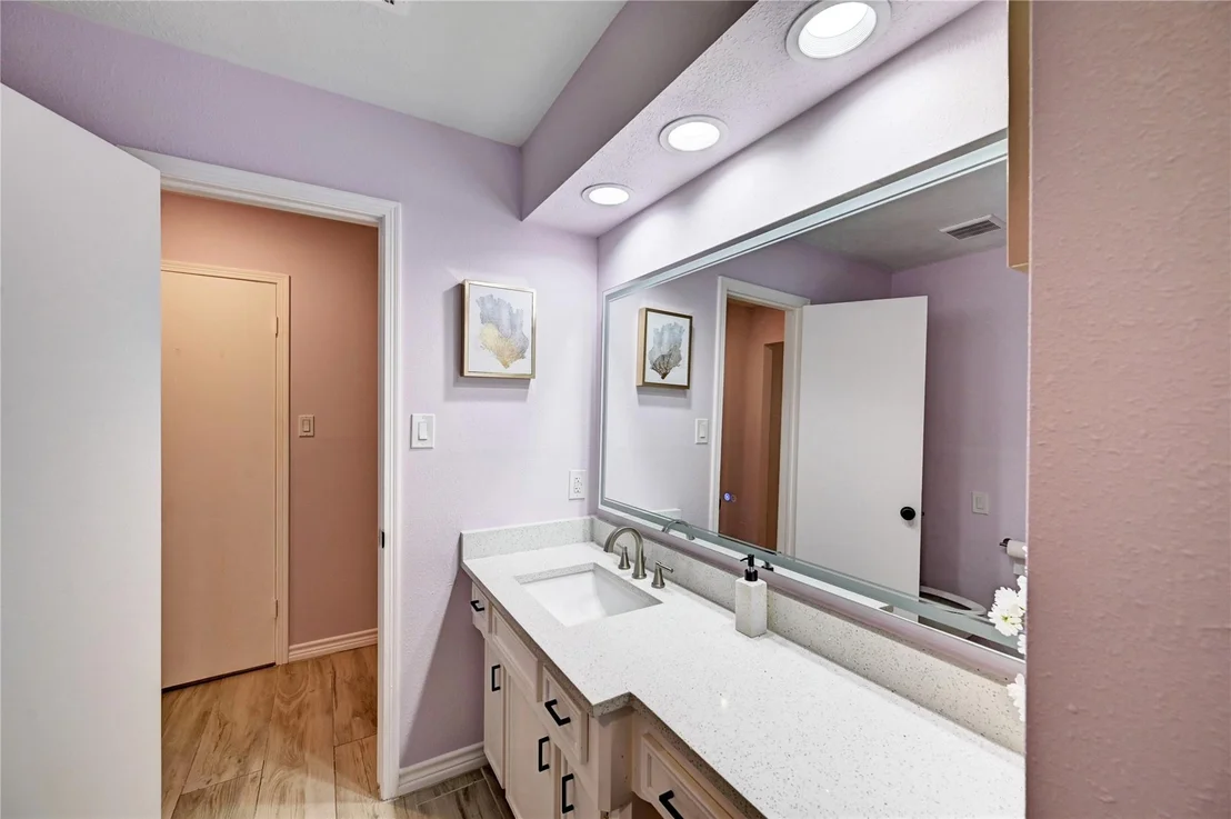 Photo of 6 Oak Hollow Circle