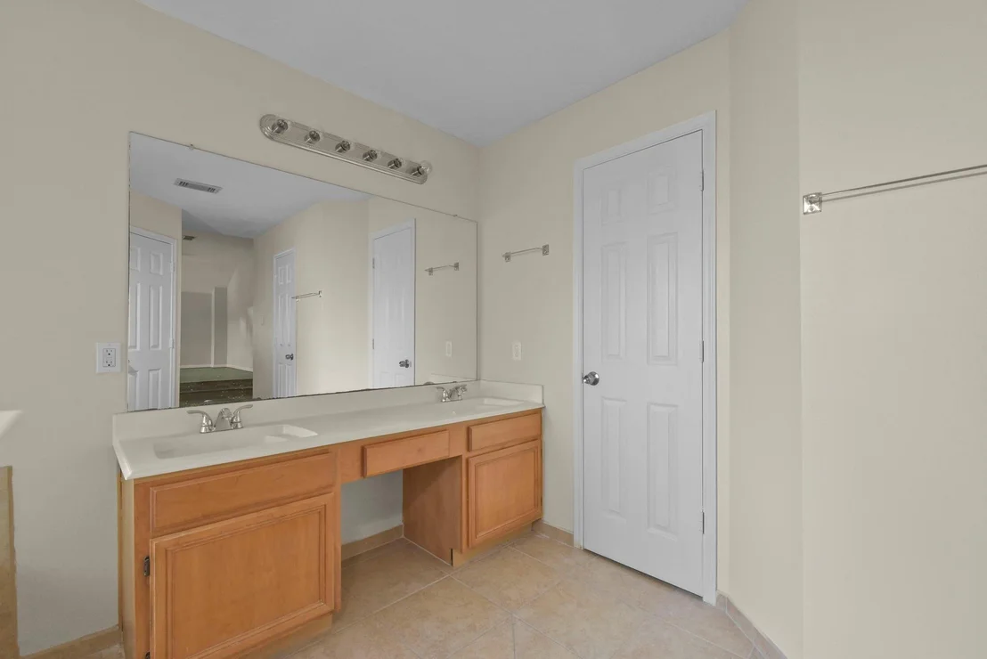 Photo of 4911 Silver Fox Drive