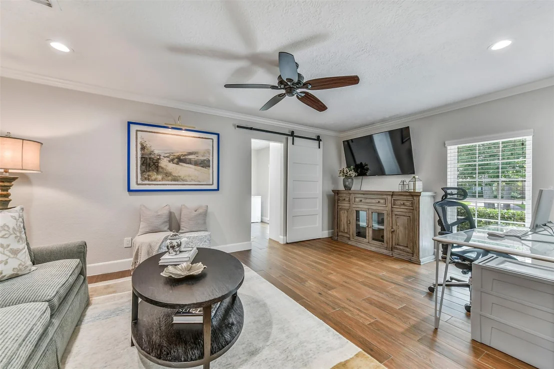 Photo of 9 Earlham Drive
