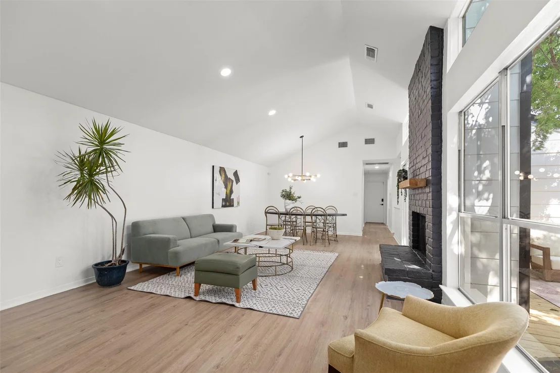 Photo of 2019 Wilcrest Drive
