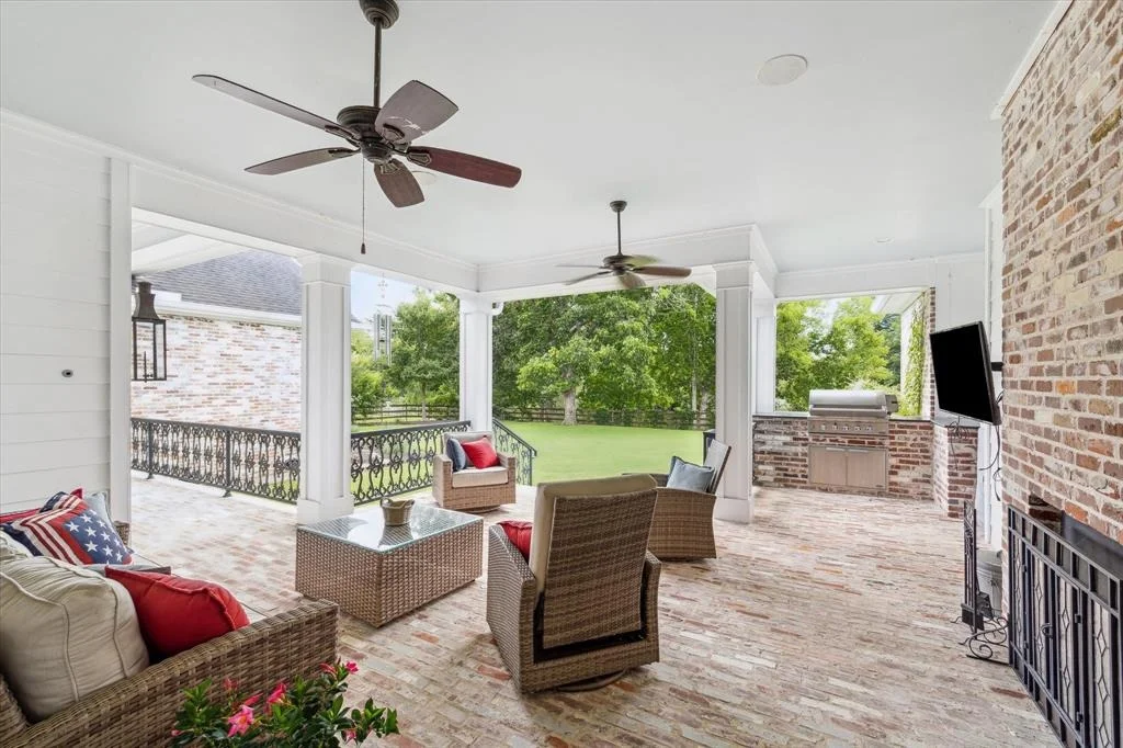 Photo of 31243 Riverlake Road