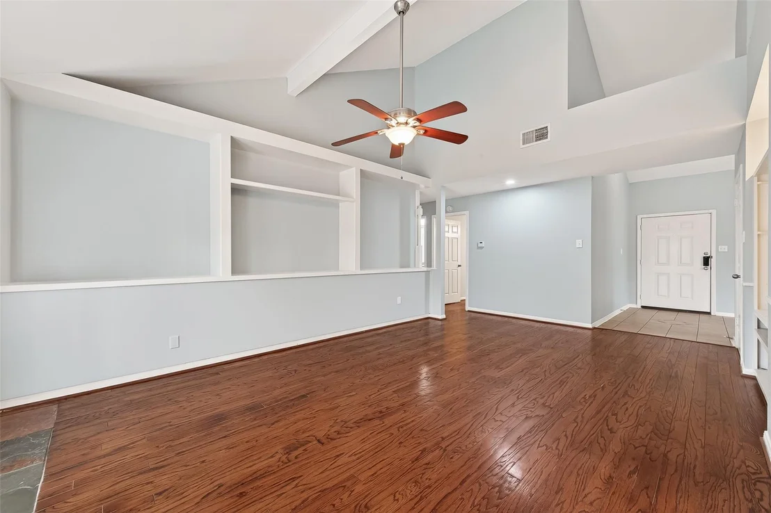 Photo of 22946 Provincial Boulevard