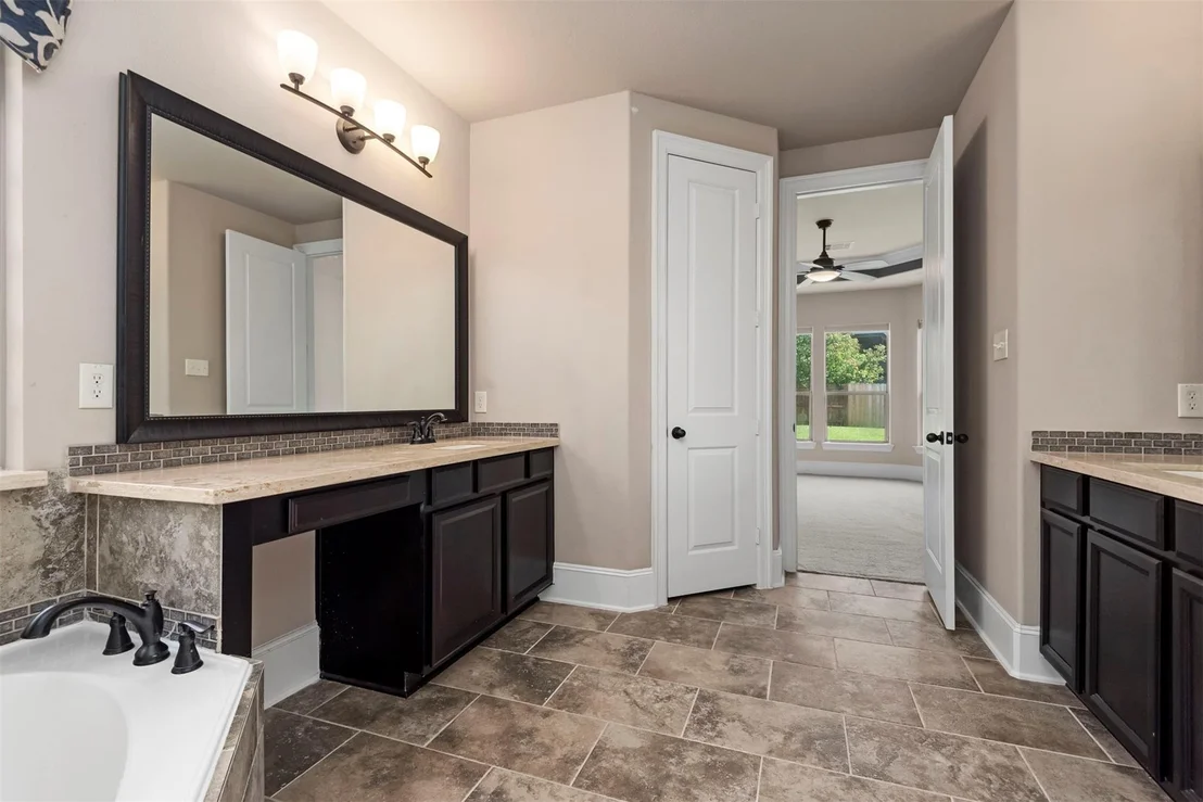 Photo of 1715 Laremont Bend Drive