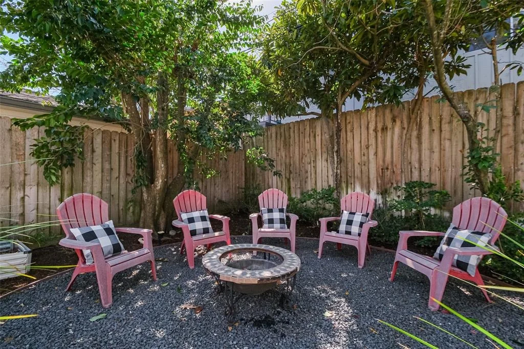 Photo of 883 Glenchester Drive