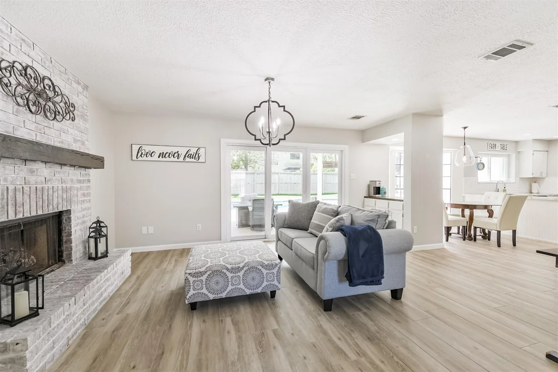 Photo of 2604 Silver Falls Drive