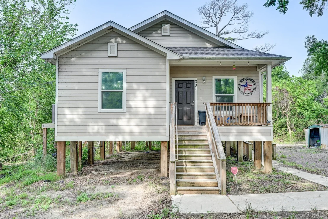 Photo of 301 Bayou Drive