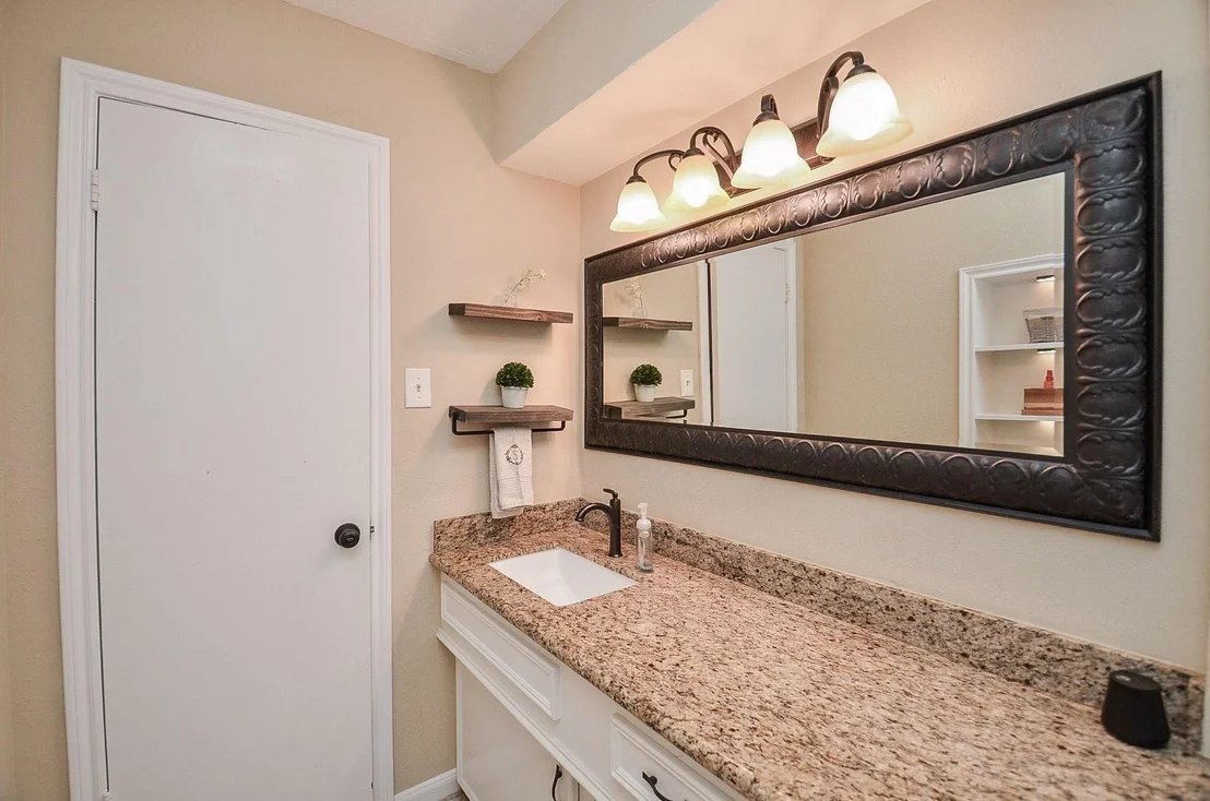 Photo of 9718 Springmont Drive