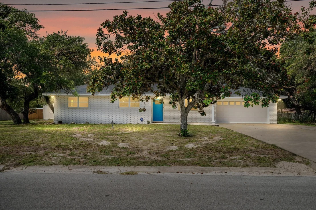 Photo of 2419 Henrietta Place