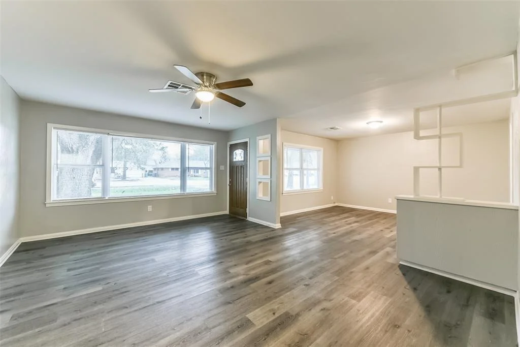Photo of 1413 Lake Road
