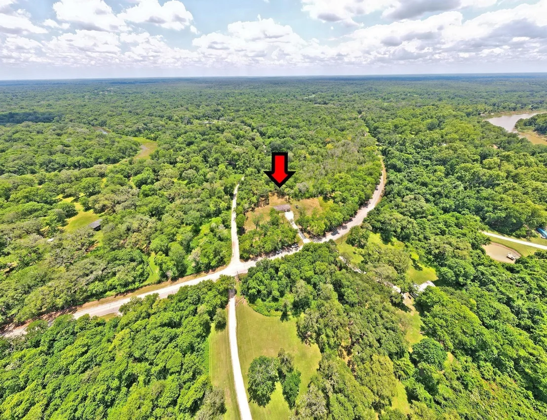Photo of 317 River Road