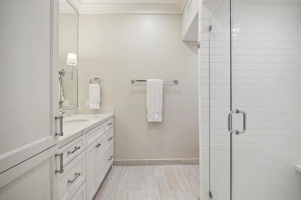 Photo of 2411 River Oaks Boulevard