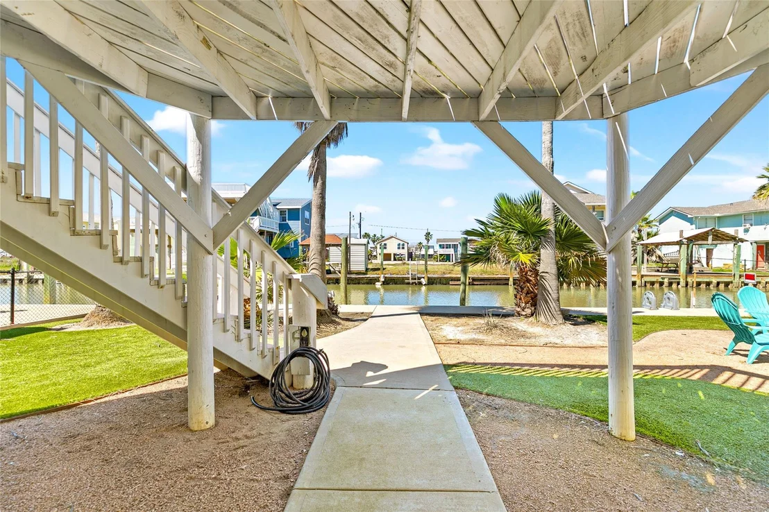 Photo of 319 Pompano Lane
