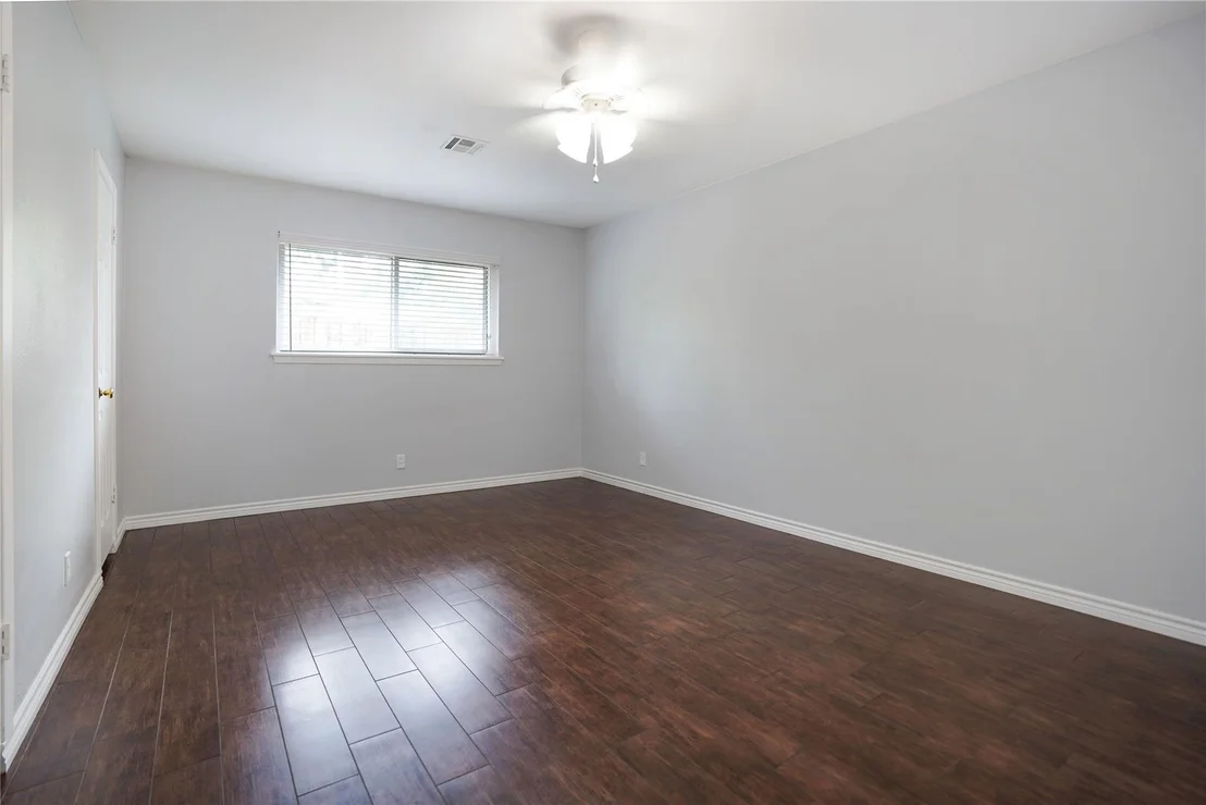 Photo of 10010 Westview Drive