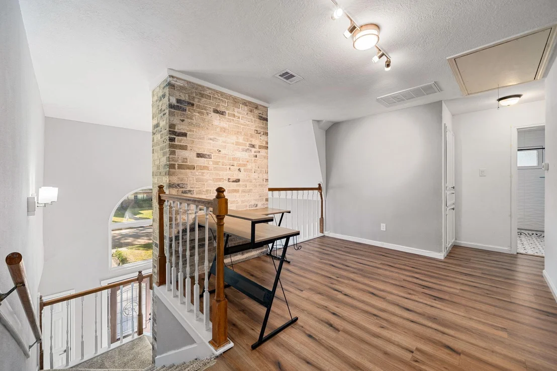Photo of 5338 Holly View Drive