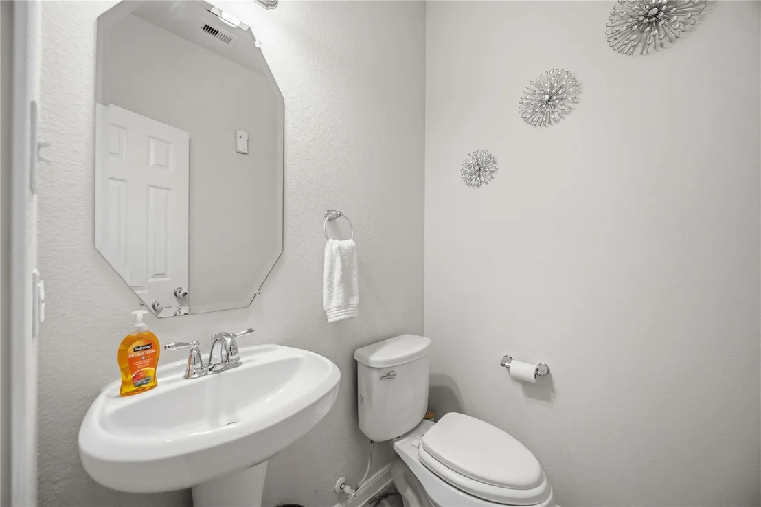 Photo of 12418 Garnet Road