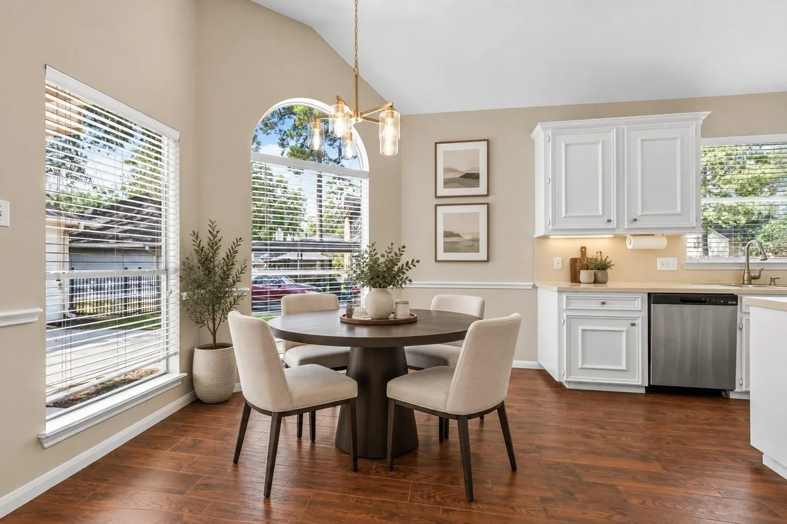 Photo of 712 Forest Lane Drive