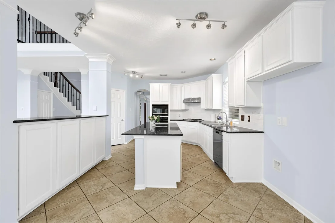 Photo of 6103 Sebastian Hill