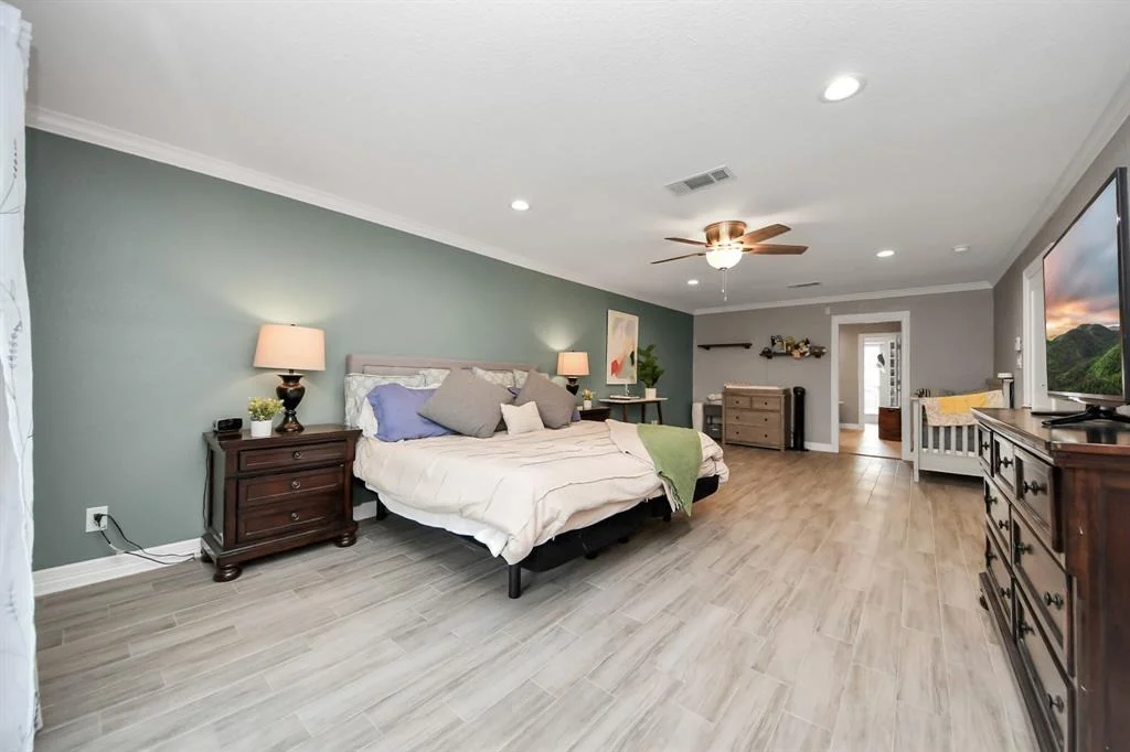 Photo of 415 Lakeside Estates Drive
