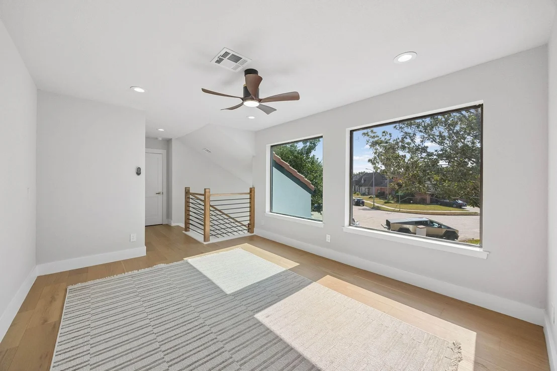 Photo of 12002 S Circle Drive