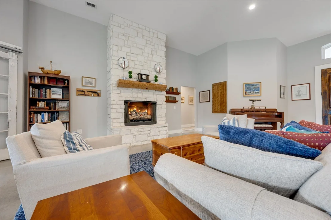 Photo of 16045 County Road 1130
