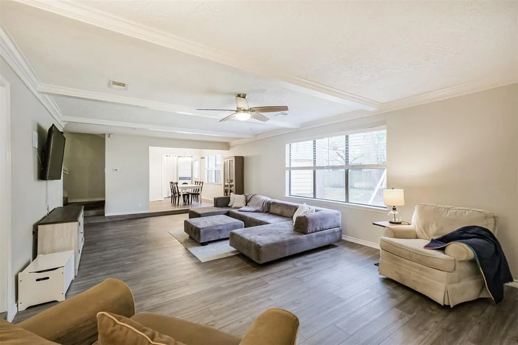 Photo of 16011 Southampton Drive