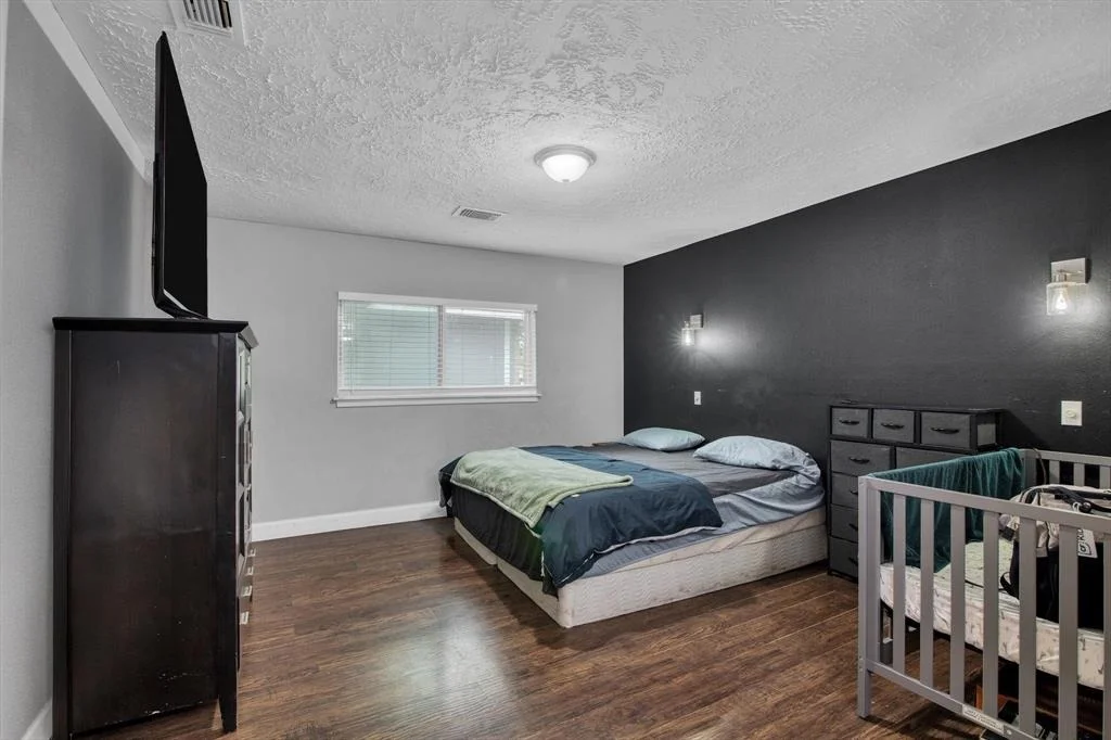Photo of 21214 Castlemont Lane