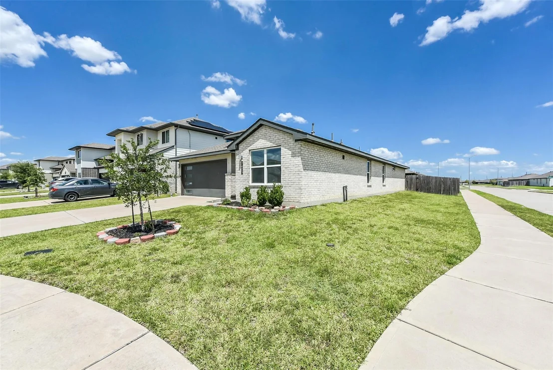 Photo of 7423 Ramsgate Cliff Lane