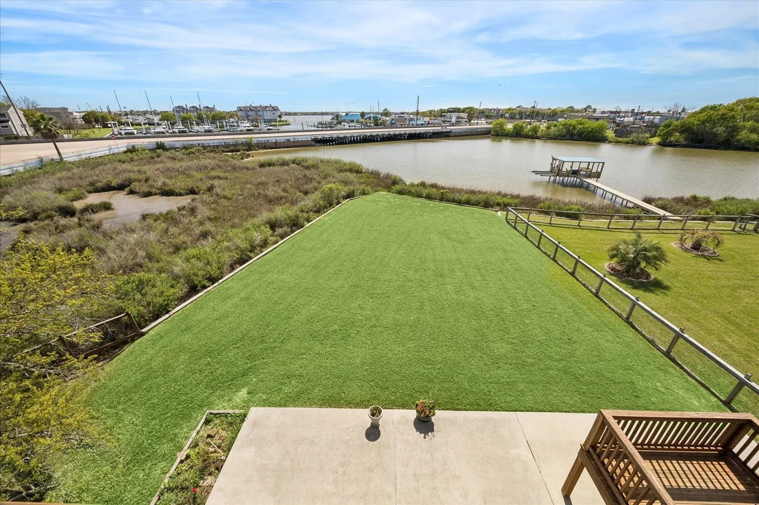 Photo of 2001 Oceanview Drive