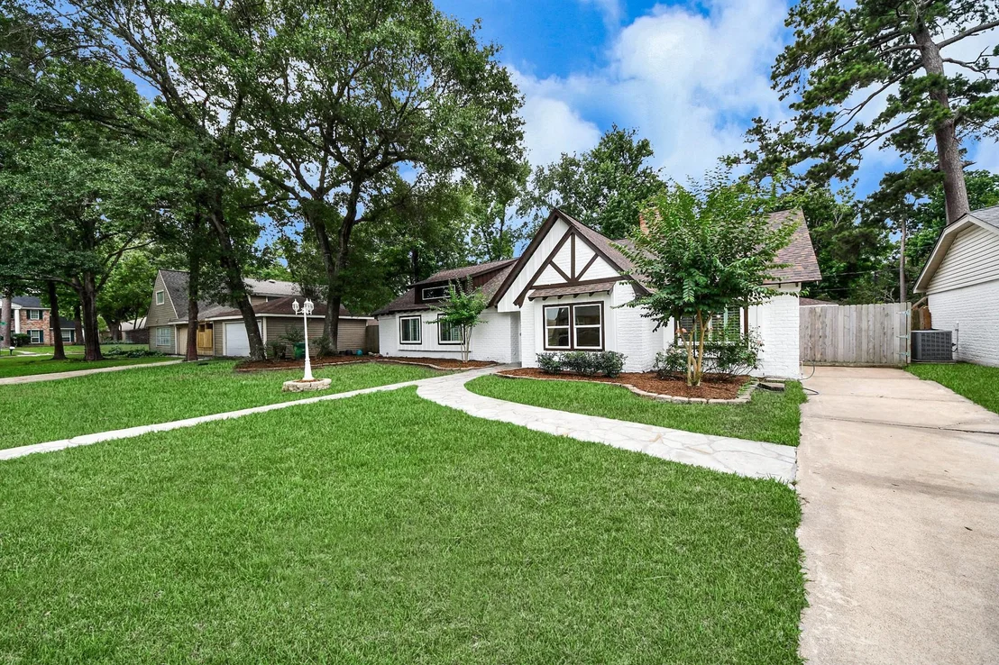 Photo of 25511 Many Oak Drive