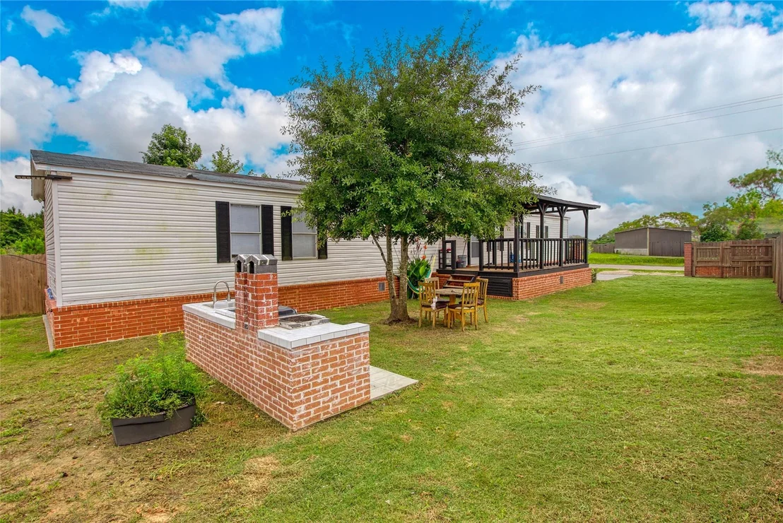 Photo of 5779 Road 3550