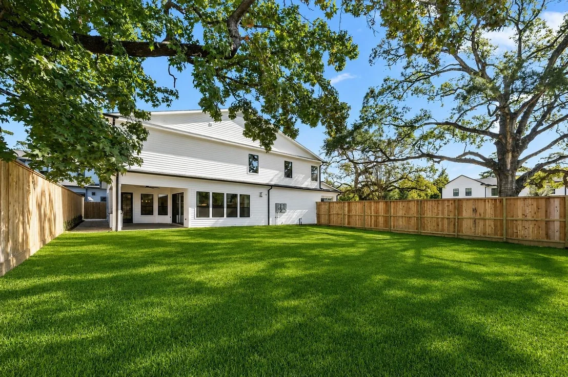 Photo of 4902 Oak Forest Drive