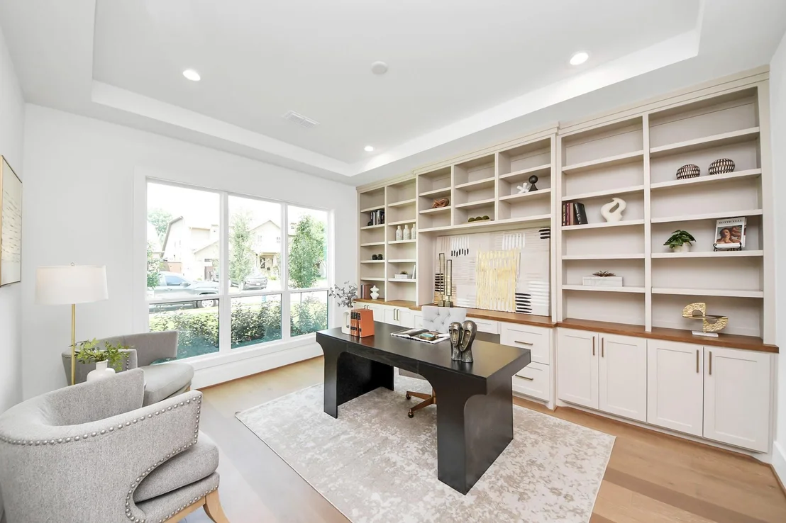 Photo of 1705 Saxon Drive