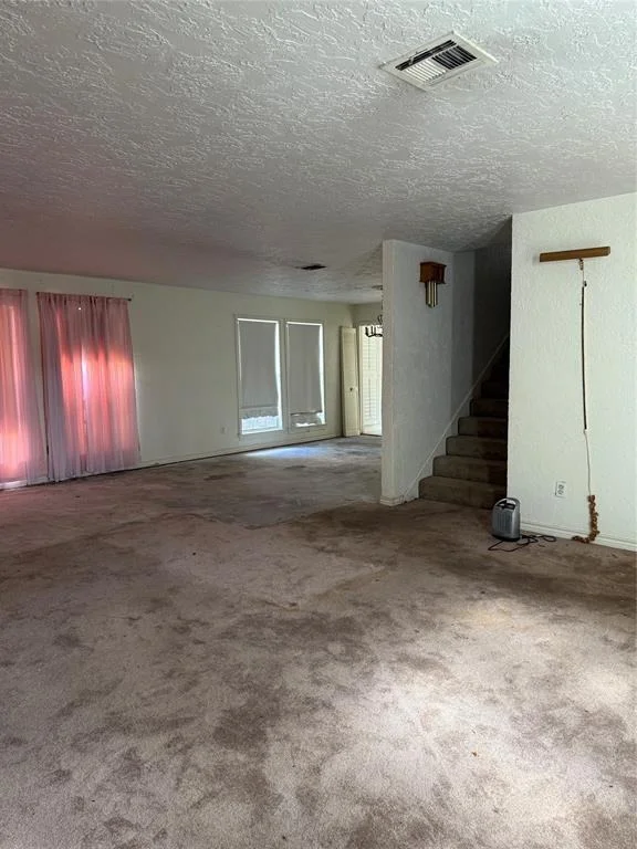 Photo of 6903 Vinewood Circle