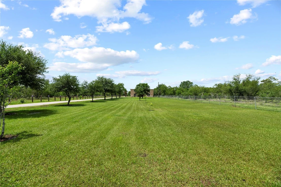 Photo of 523 Moore Bar Road