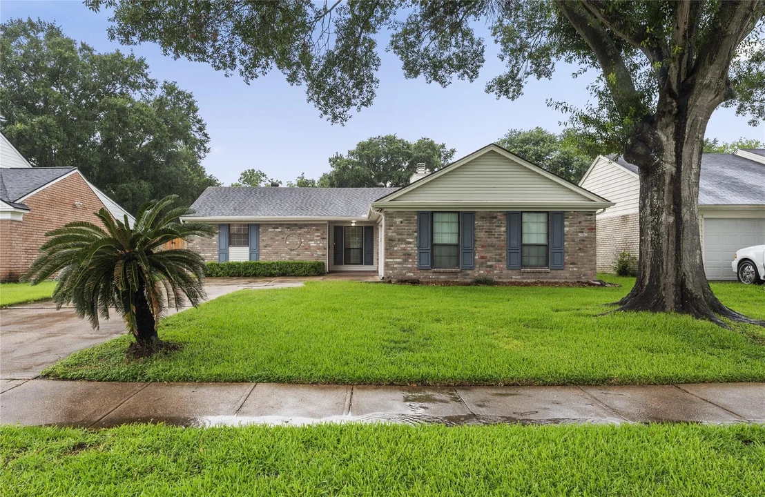 Photo of 18007 Brooknoll Drive